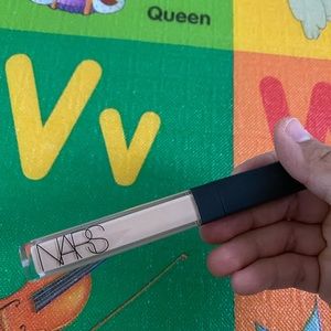 Mars radiant creamy concealer- medium